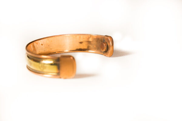 Om mintás mágneses réz karperec - Bharata Webshop